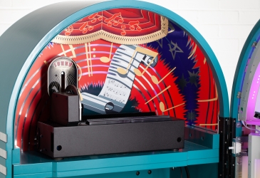 RESTORATION: 1996 CD Gazelle jukebox