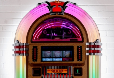 Easter holiday opening hours