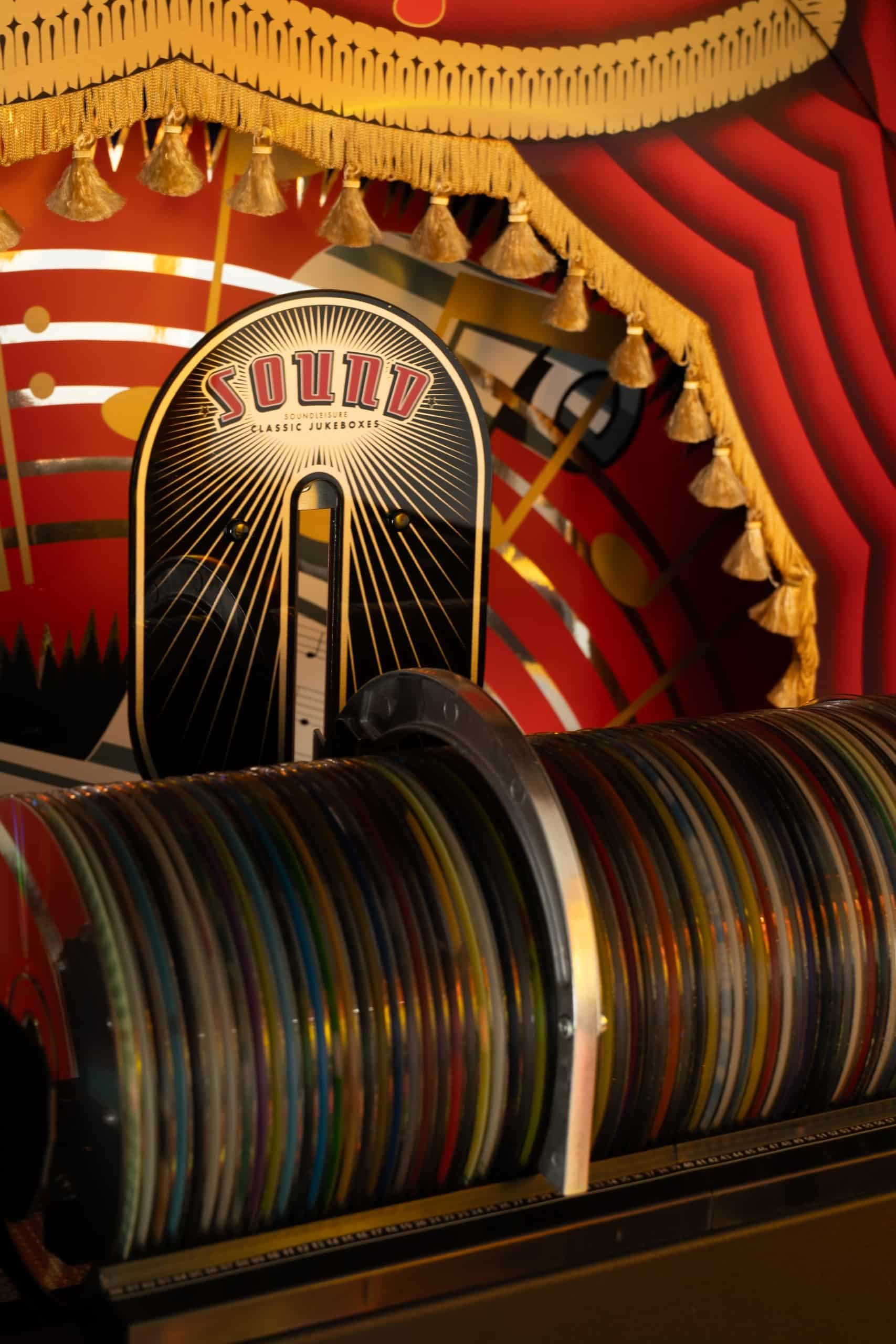 Refurbished Manhattan CD Jukebox